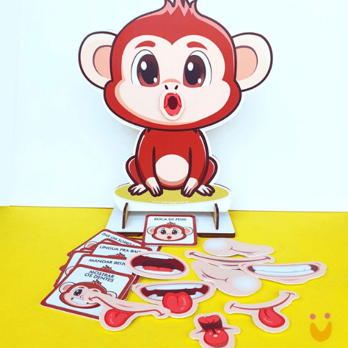 brinquedo-terapeutico-imitando-a-caco-1-ludopia